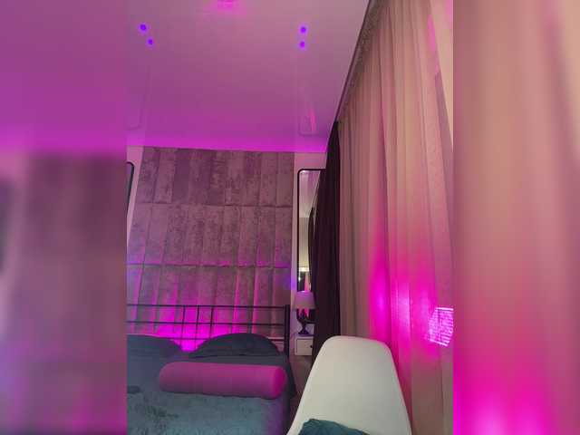 FreyaGreen's BongaCams show and profile