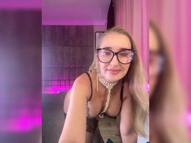 FreyaGreen live cam on BongaCams