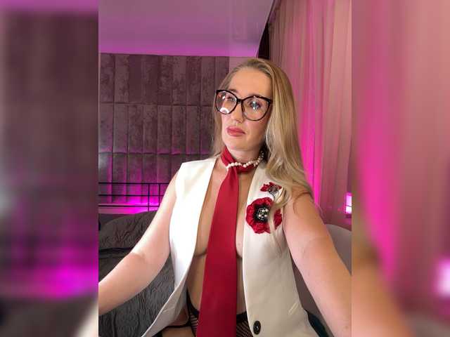FreyaGreen live cam on BongaCams