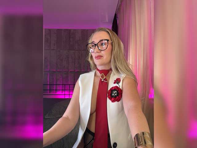 FreyaGreen live cam on BongaCams