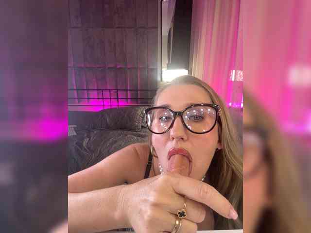 FreyaGreen webcam