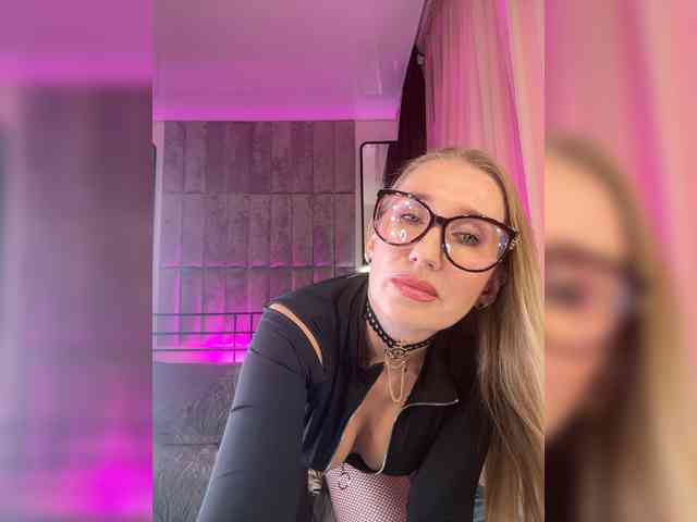 FreyaGreen webcam