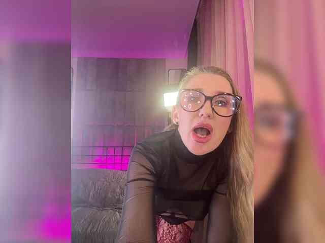 FreyaGreen webcam