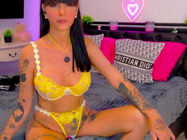 Shan1302 live cam on BongaCams