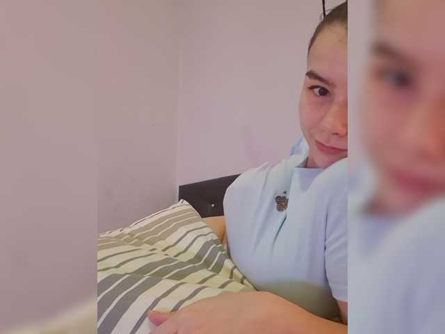 Lona-S, live now on BongaCams