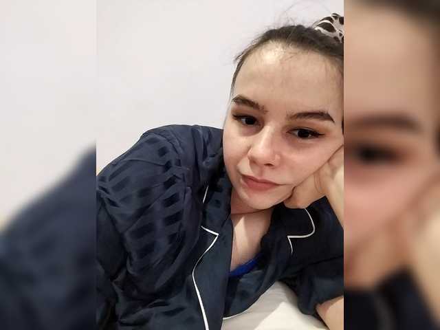 Lona-S's BongaCams show and profile