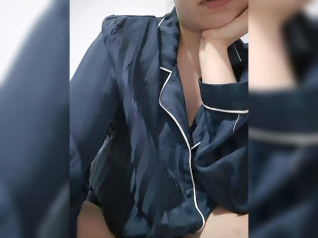 Lona-S live webcam show