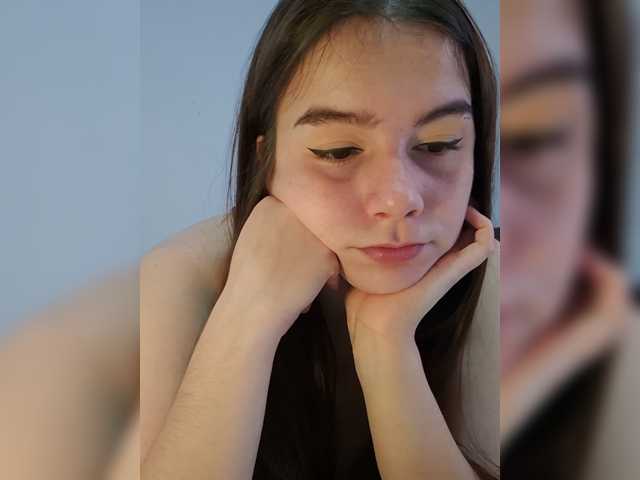 Lona-s live cam