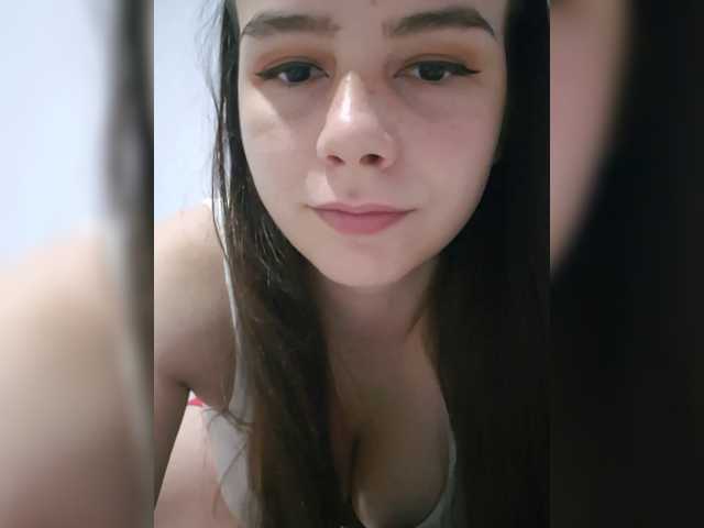 Lona-S live cam on