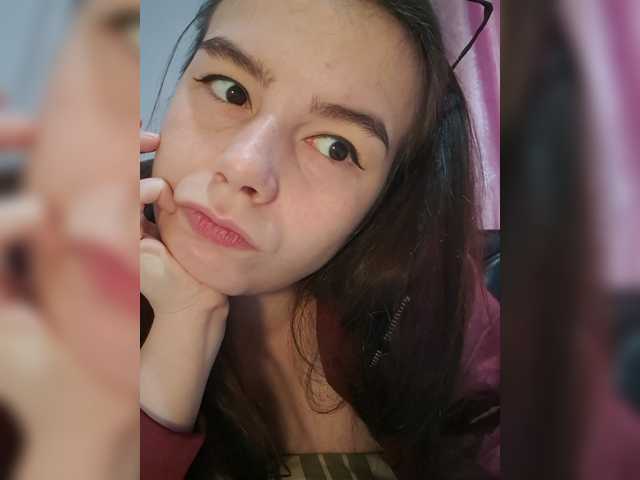 Lona-S, live now on BongaCams