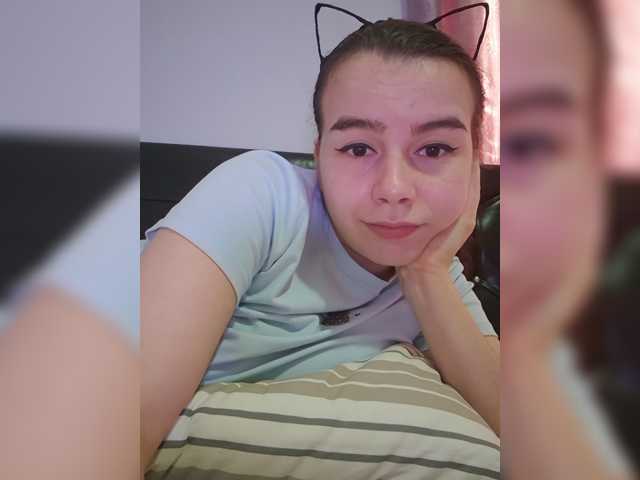 Lona-S, live now on BongaCams