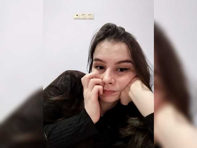 Lona-S's BongaCams show and profile