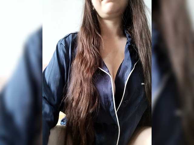 Lona-S's BongaCams show and profile