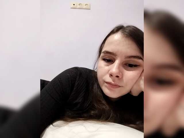 Lona-S's BongaCams show and profile