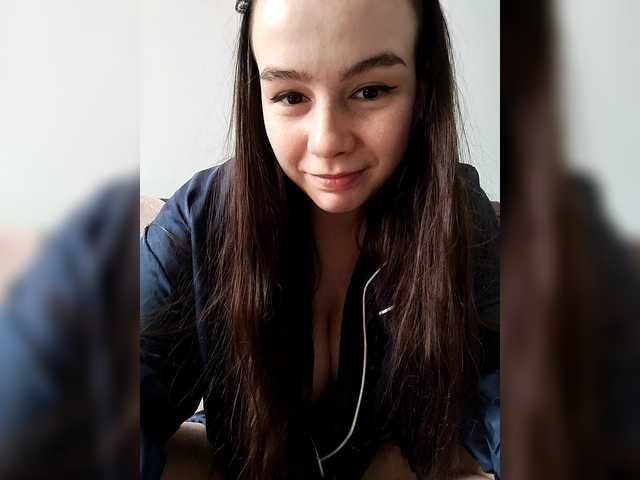 Lona-S's BongaCams show and profile