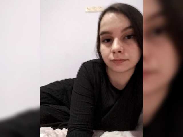 Lona-S's BongaCams show and profile