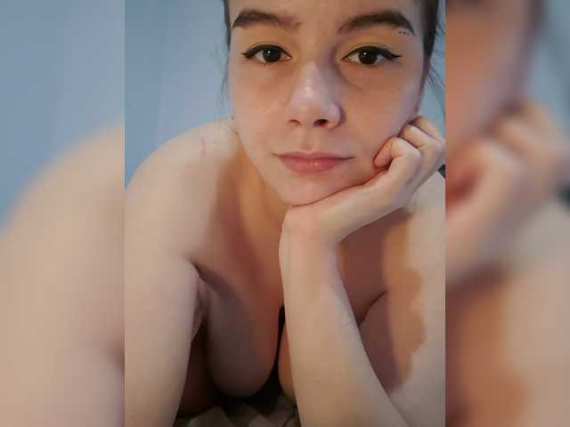 Lona-s live cam