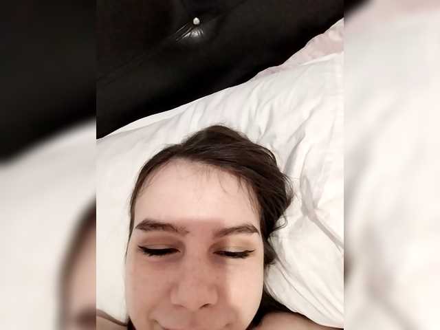 Lona-S's BongaCams show and profile