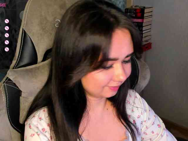 -Carolina- Sex Cam Show