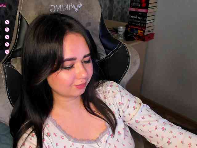 -Carolina- Sex Cam Show