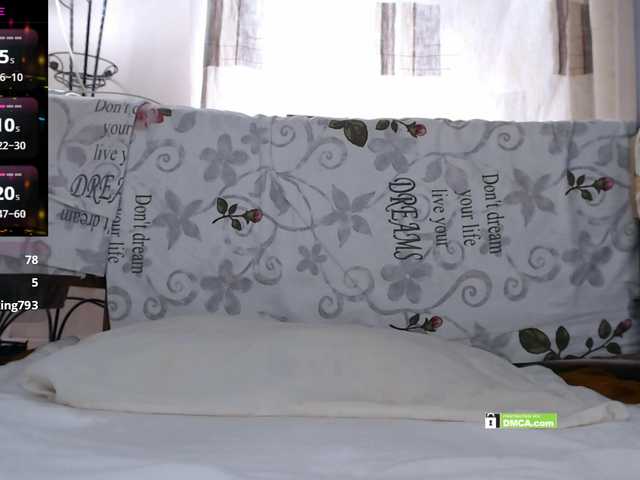 Angelina-1-7 live