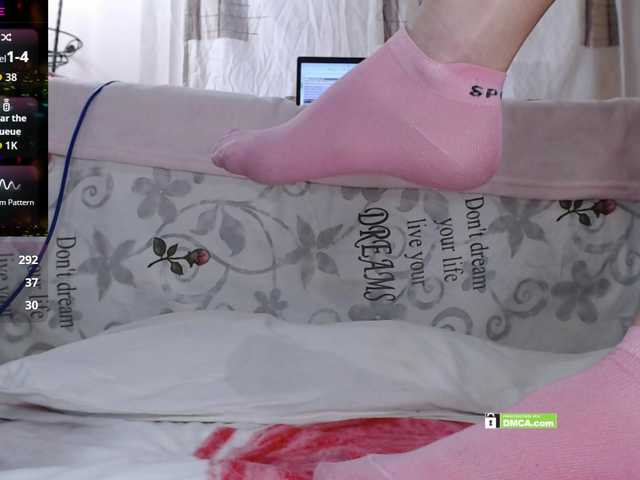 Angelina-1-7's BongaCams show and profile