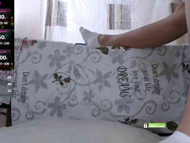Angelina-1-7 webcam
