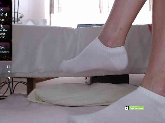 Angelina-1-7 webcam