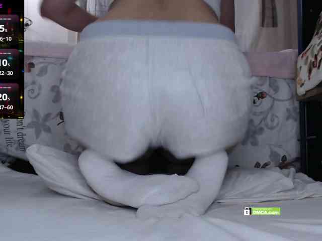 Angelina-1-7 webcam
