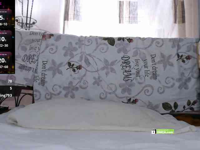 Angelina-1-7 webcam