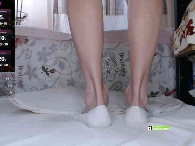Angelina-1-7 webcam