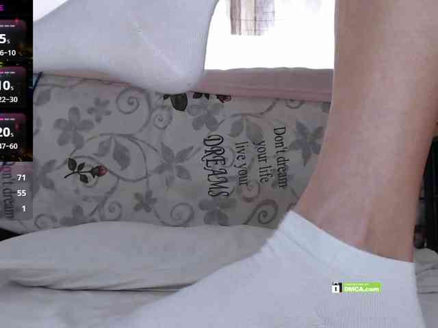 Angelina-1-7 webcam