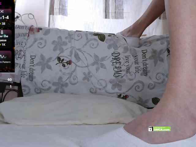 Angelina-1-7 webcam