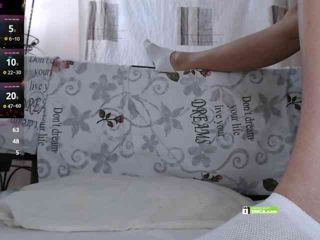 Angelina-1-7 webcam