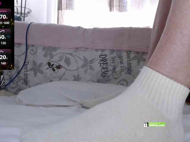 Angelina-1-7 webcam
