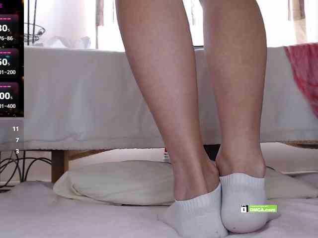 Angelina-1-7 webcam