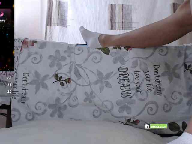 Angelina-1-7 webcam