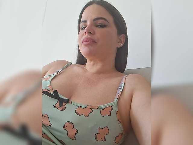 AliceBraga live cam on BongaCams