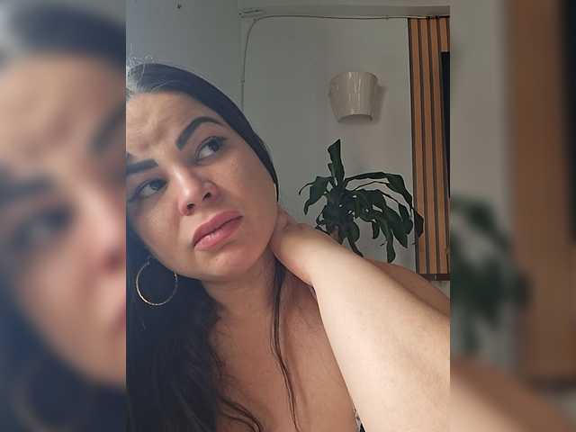 alicebraga live sex show