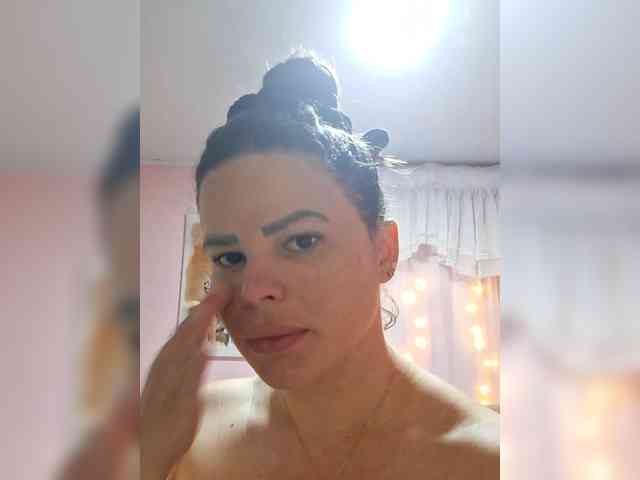 AliceBraga webcam