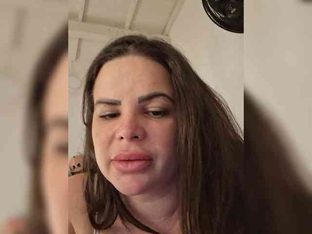 Modelo: AliceBraga