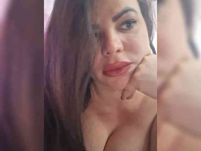 Modelo: AliceBraga