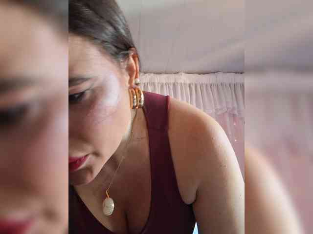 AliceBraga webcam