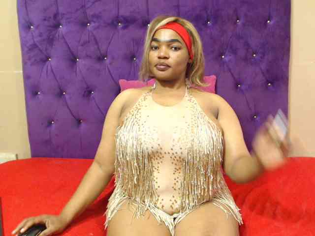 sexyeboncurvy sexyeboncurvy