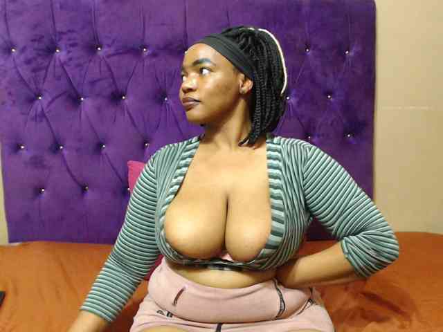 sexyeboncurvy