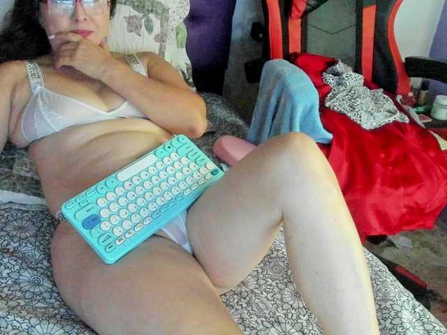 MargothClain live cam on BongaCams