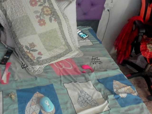 MargothClain live cam preview