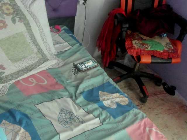 MargothClain live cam preview