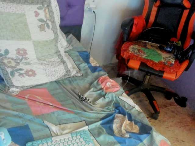 MargothClain live cam preview