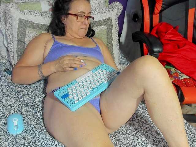 MargothClain live cam on BongaCams